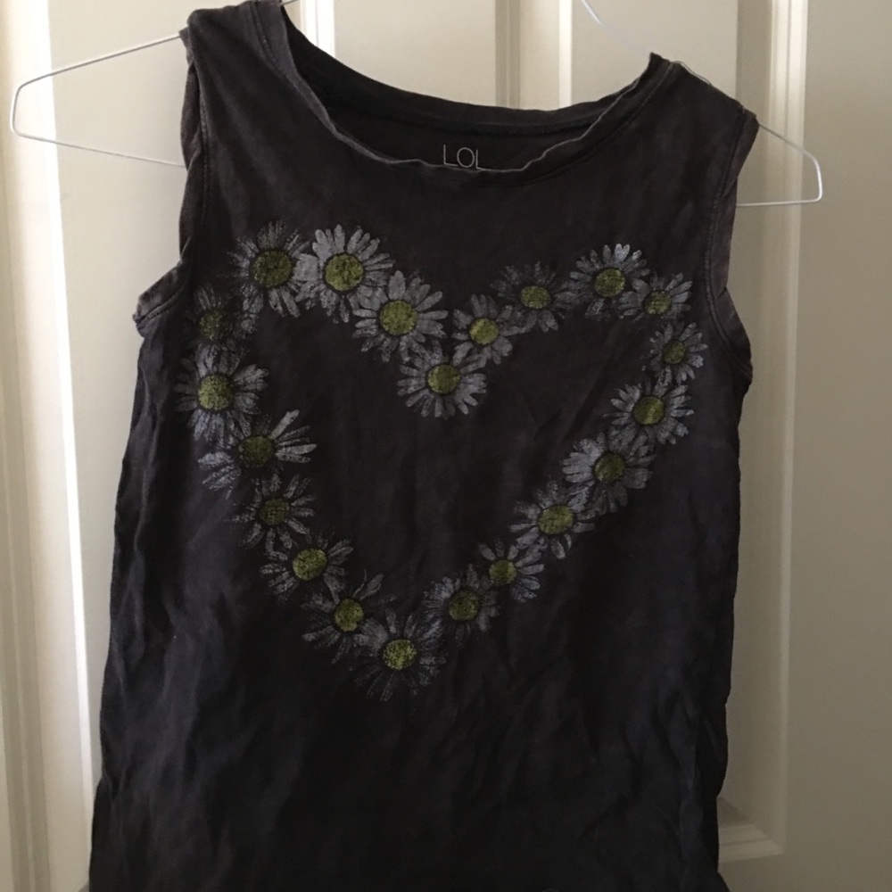 Muscle tee with sunflower design